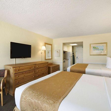 Days Inn By Wyndham Daytona Oceanfront Daytona Beach Exteriör bild