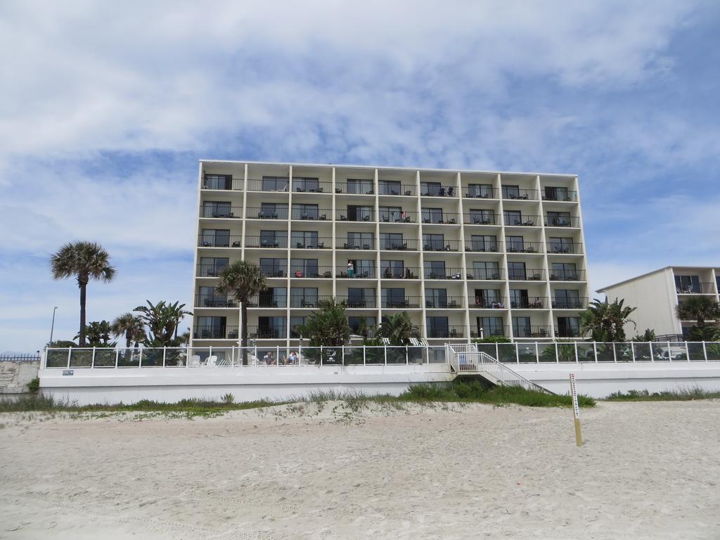 Days Inn By Wyndham Daytona Oceanfront Daytona Beach Exteriör bild