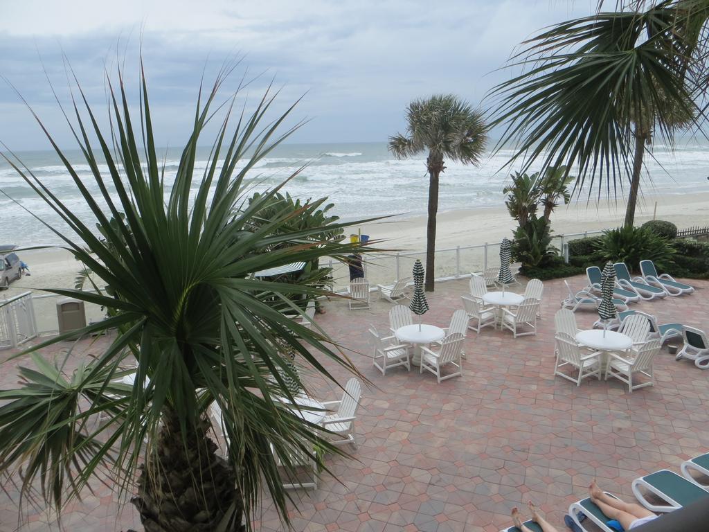 Days Inn By Wyndham Daytona Oceanfront Daytona Beach Exteriör bild