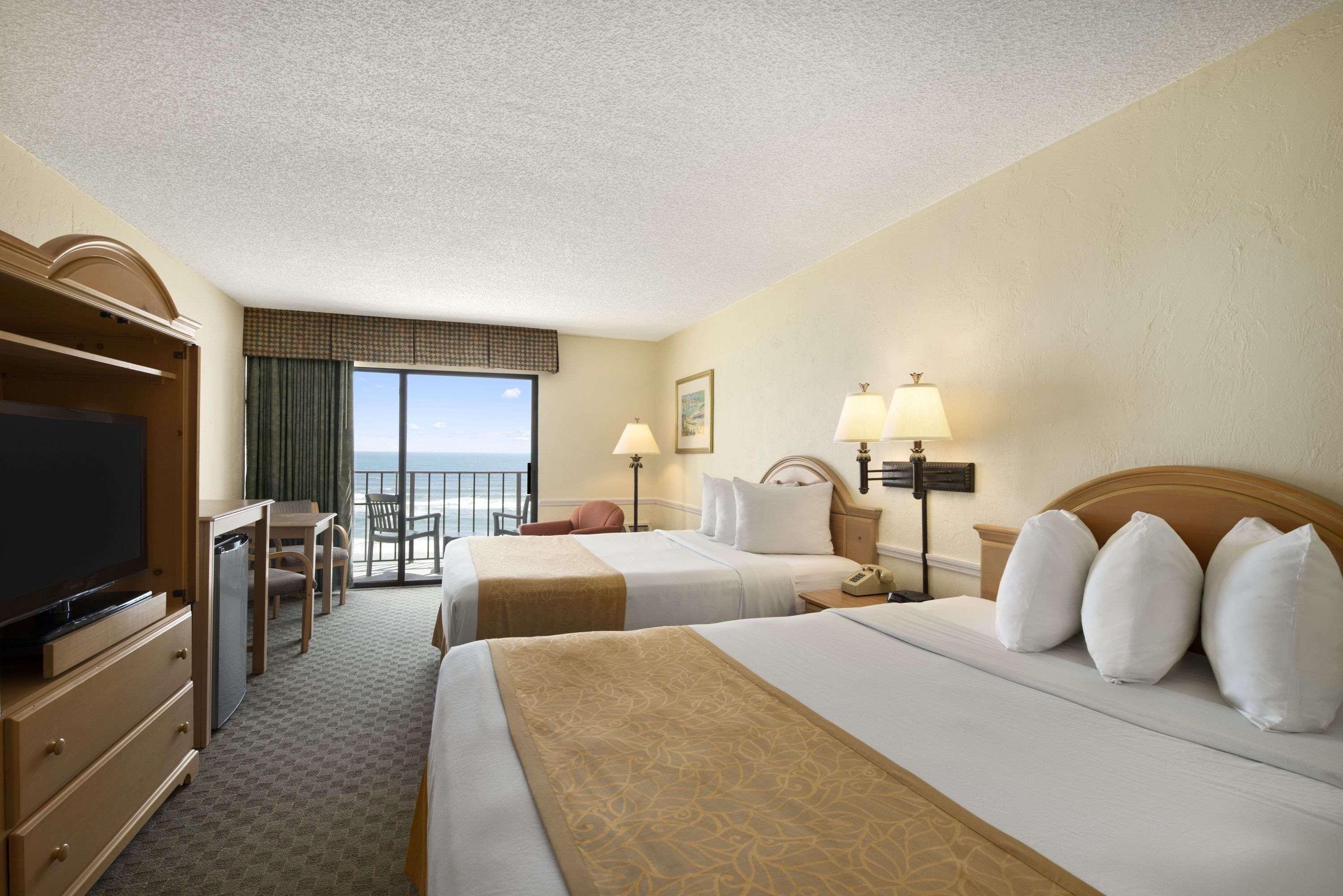 Days Inn By Wyndham Daytona Oceanfront Daytona Beach Exteriör bild